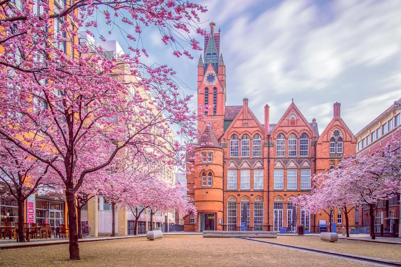 Tudors Esuites Four Bedroom House Birmingham Esterno foto